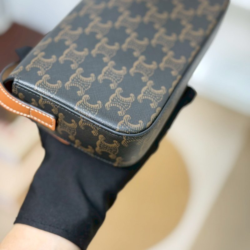 🏷Celine 瑟琳．Claude 凱旋門腋下包-6