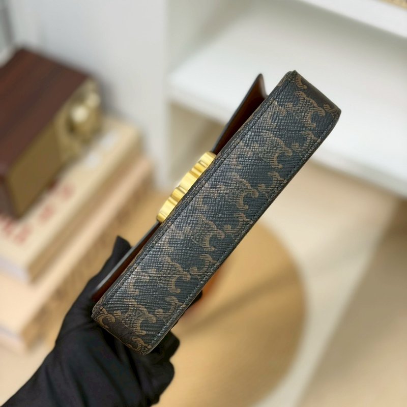 🏷Celine 瑟琳．Claude 凱旋門腋下包-12