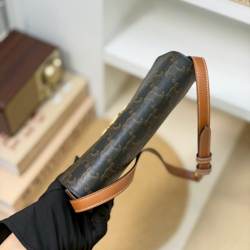 🏷Celine 瑟琳．Claude 凱旋門腋下包-13