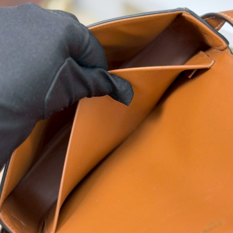 🏷Celine 瑟琳．Claude 凱旋門腋下包-19