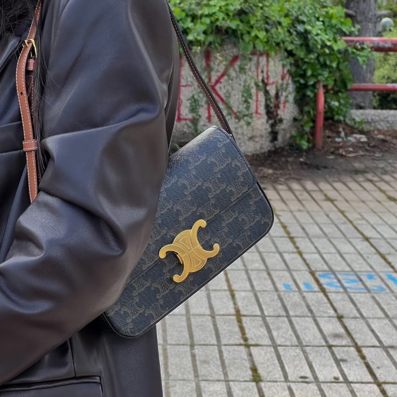 🏷Celine 瑟琳．Claude 凱旋門腋下包-20