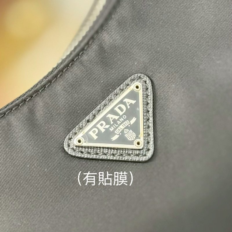 🏷Prada 普拉達．Re-Edition 2005 Hobo 三合一-15