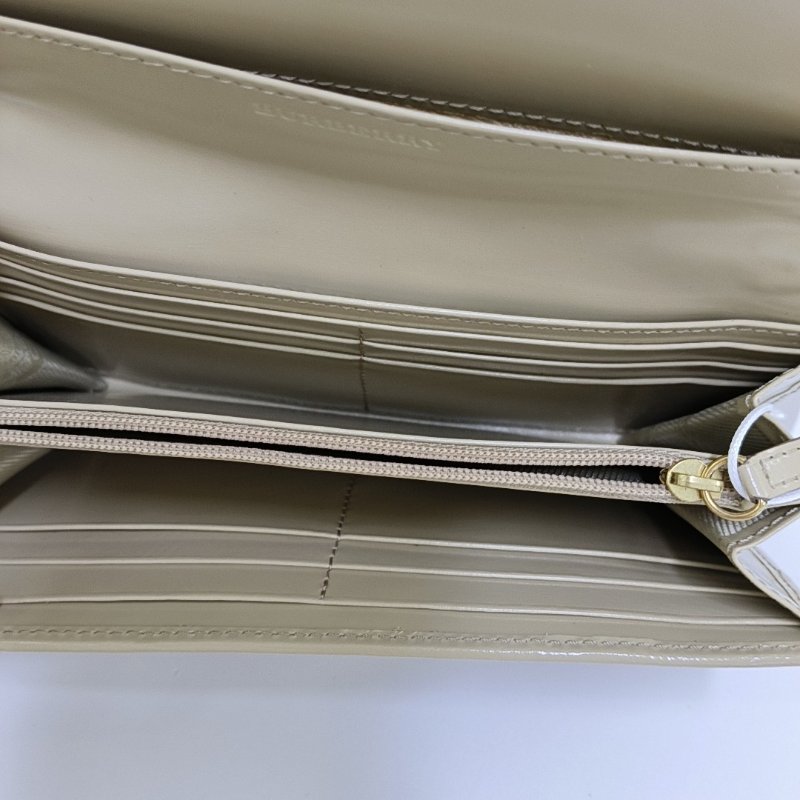 BURBERRY卡其色織物錢包金色五金-6