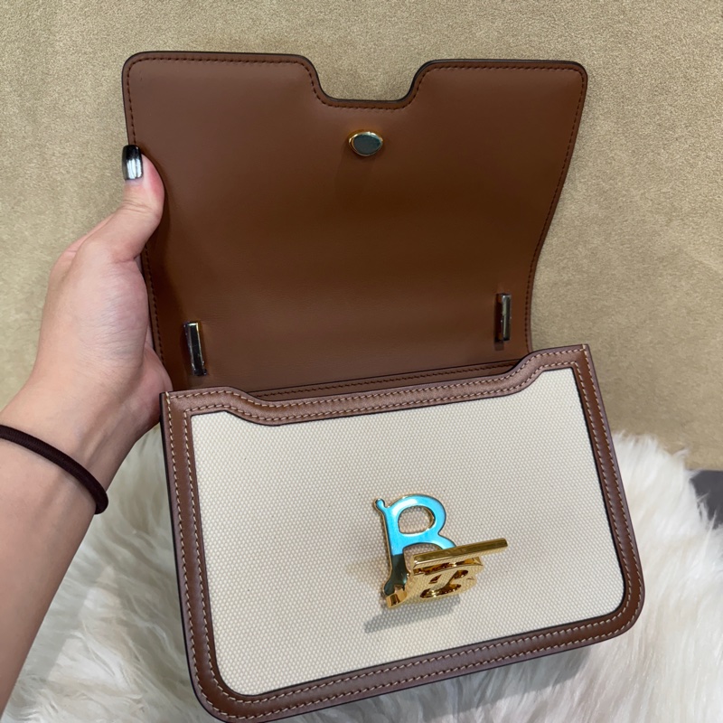 Burberry 帆布拼咖牛皮TB釦斜背包 近全新-8