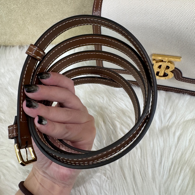 Burberry 帆布拼咖牛皮TB釦斜背包 近全新-13