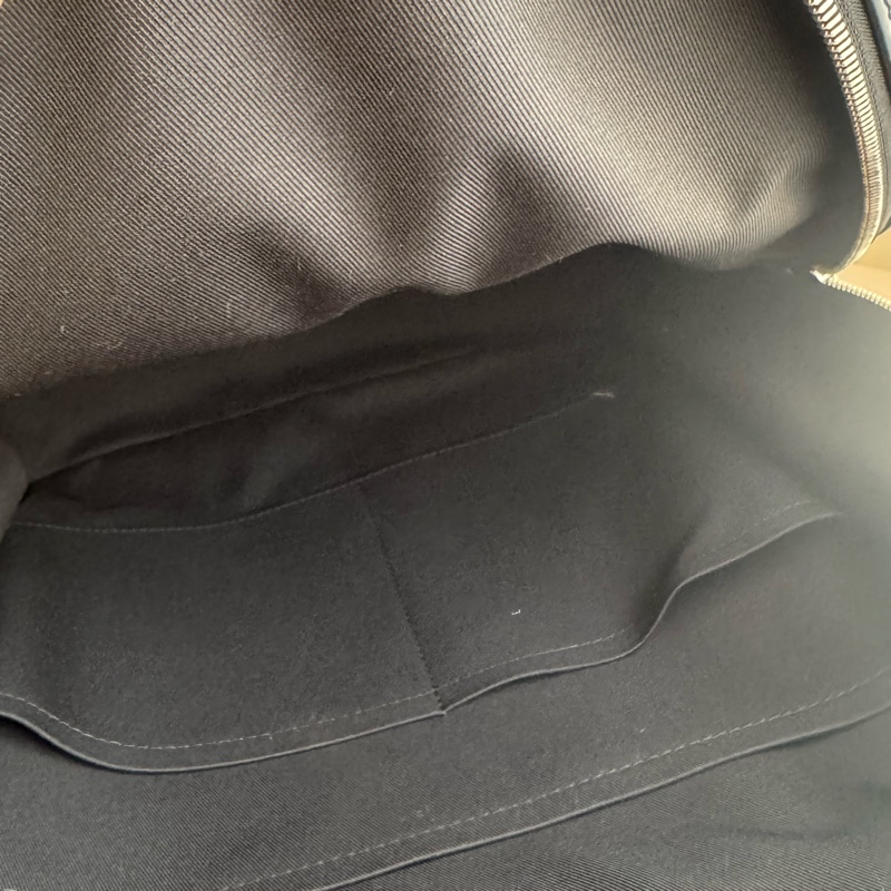 LV黑棋盤格後背包 超新超輕又好裝-16