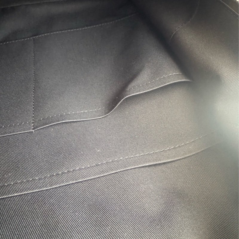 LV黑棋盤格後背包 超新超輕又好裝-19