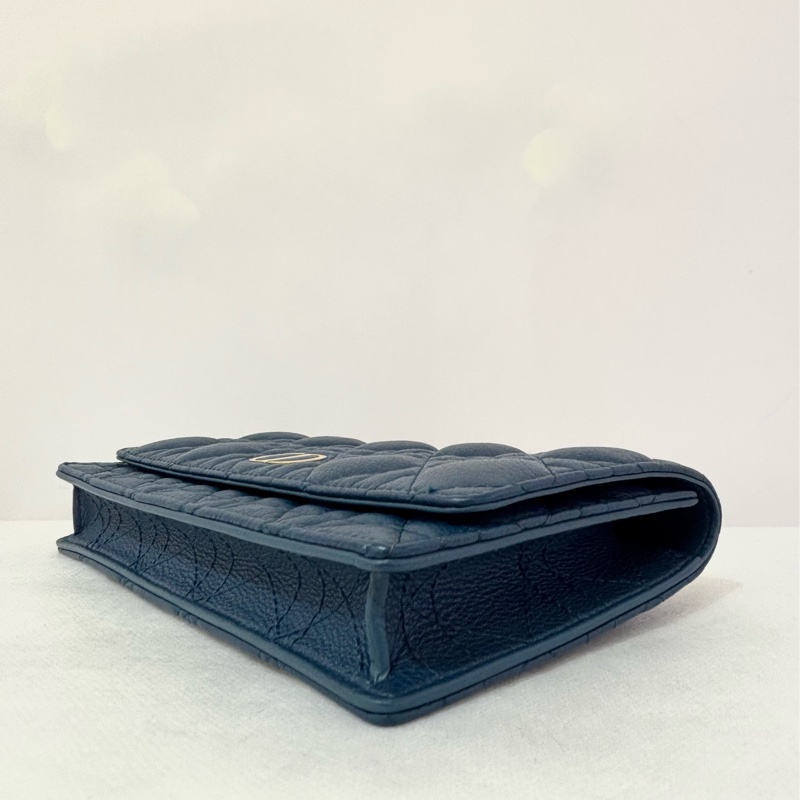 DIOR Caro藍羊皮金釦鍊帶腰包-10