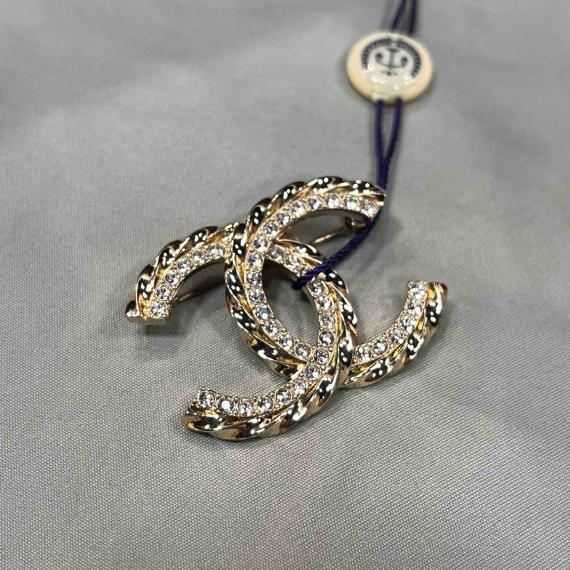 CHANEL 23B 麥穗雙C滿鑽胸針-2