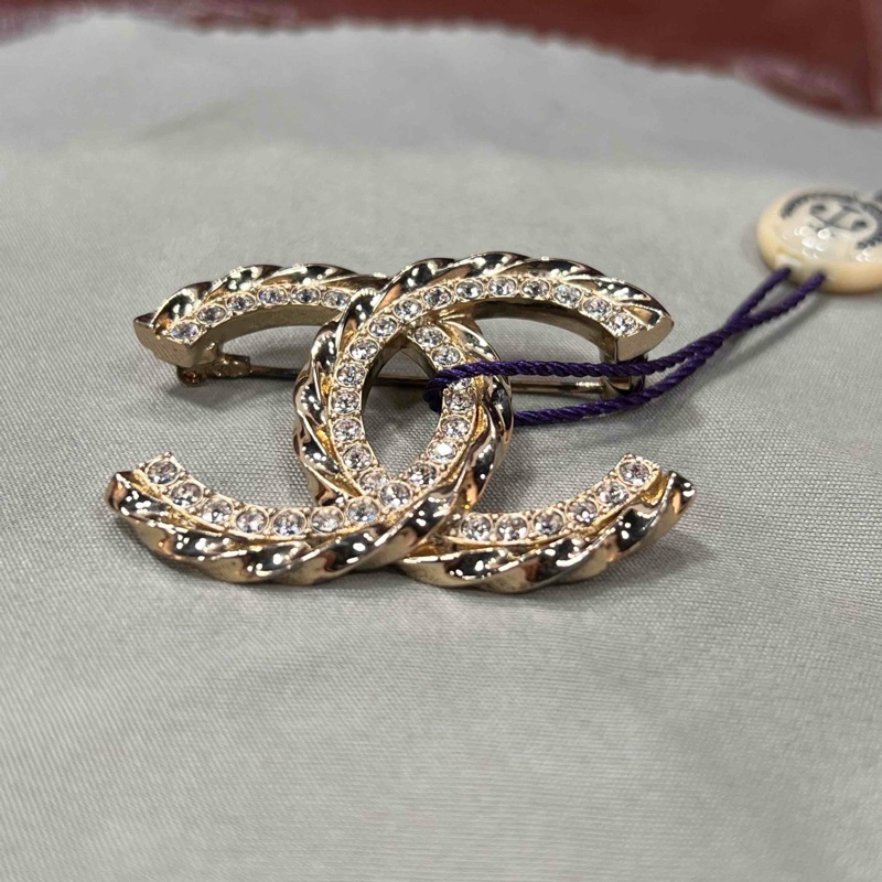 CHANEL 23B 麥穗雙C滿鑽胸針-4