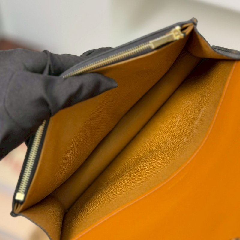 🏷Celine 瑟琳．Triomphe 老花 woc-20