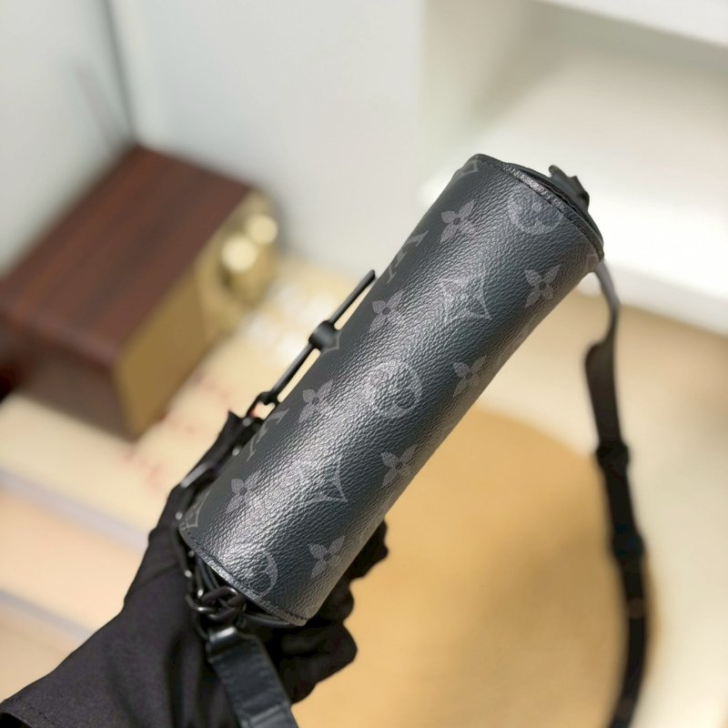 (送男友禮物首選！😍)🏷LV 路易威登．Steamer 黑老花盒子包 M81783-13