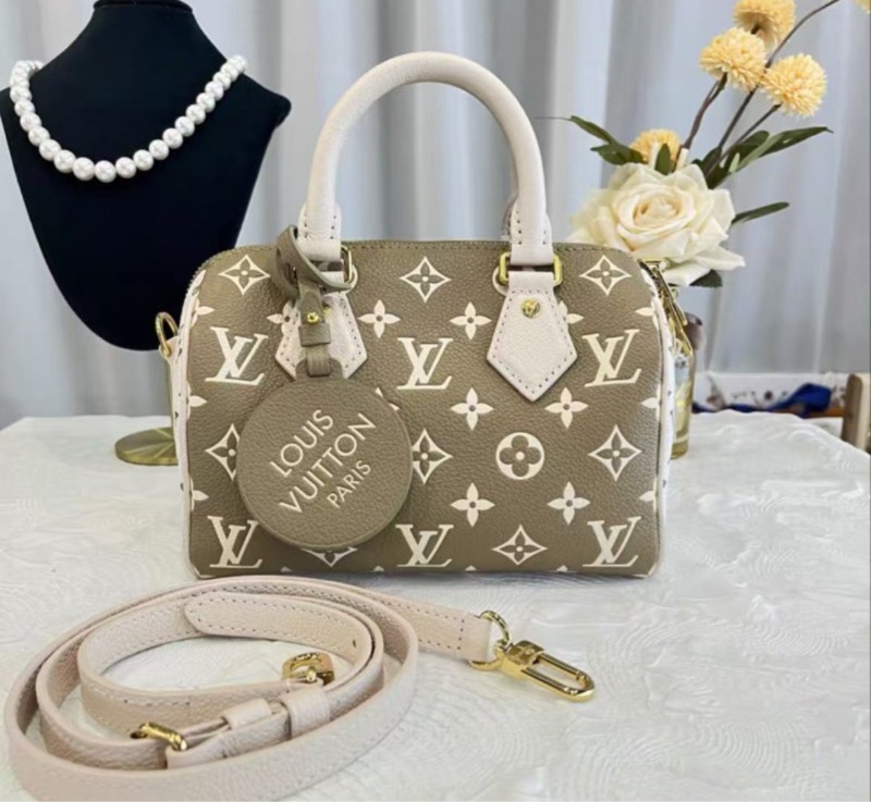 LV 酪梨綠拚白色 speedy20 春夏限定 芯片款20*13*12 99新 配件塵袋-0
