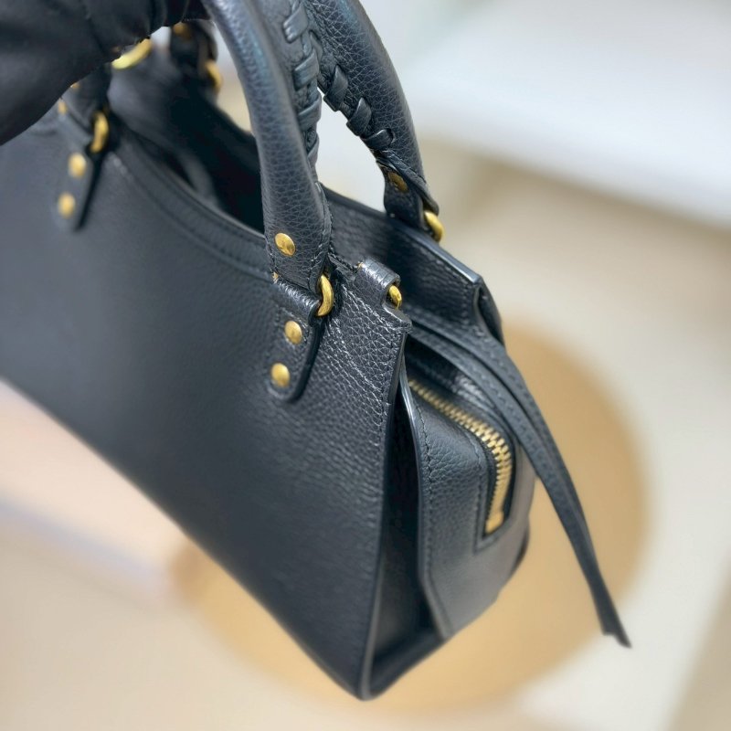 (絕版停產款)🏷Balenciaga 巴黎世家．Neo Classic Mini 機車包-11