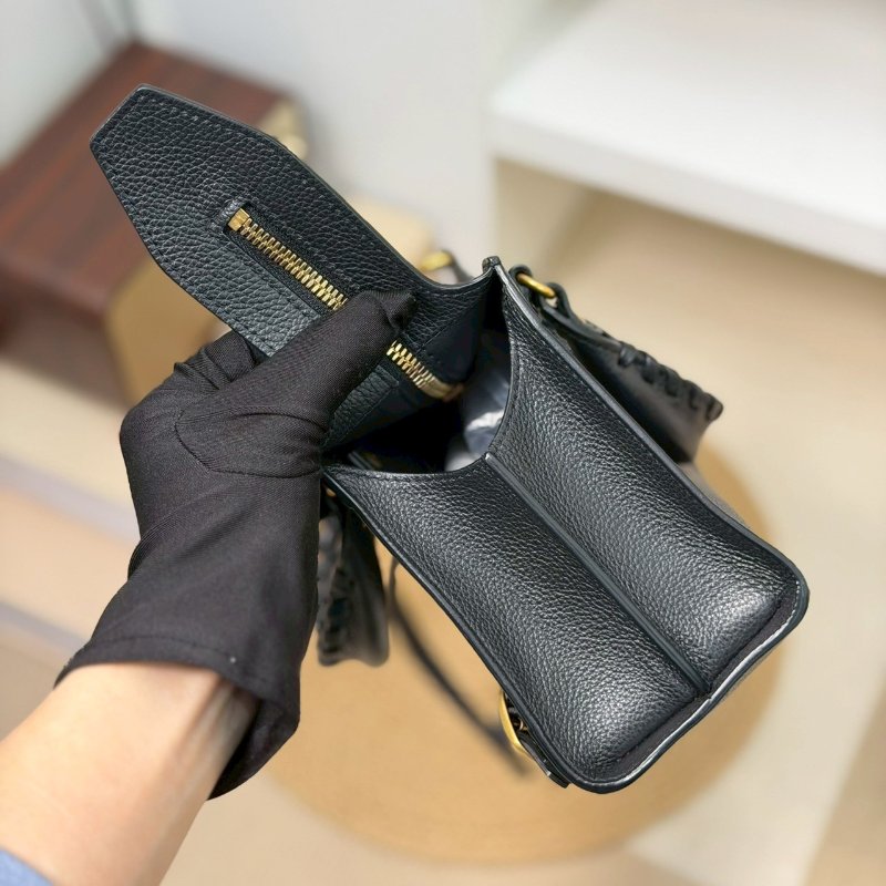 (絕版停產款)🏷Balenciaga 巴黎世家．Neo Classic Mini 機車包-19