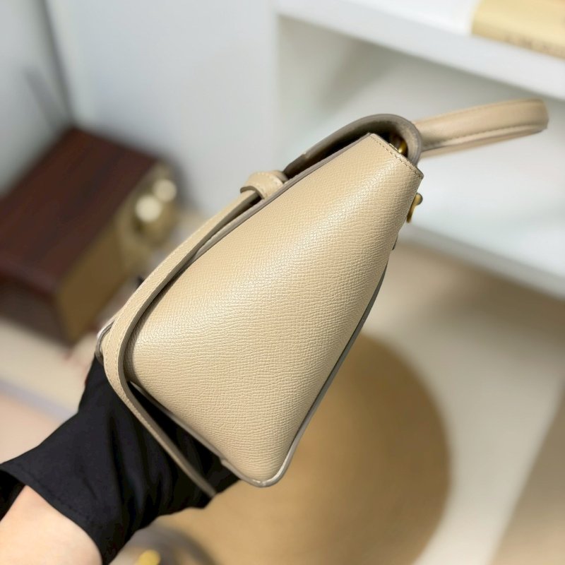 🏷Celine 瑟琳．Nano Belt 鯰魚包/客人寄賣-3