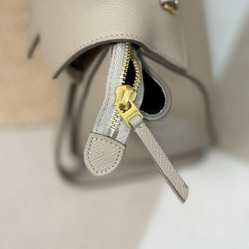 🏷Celine 瑟琳．Nano Belt 鯰魚包/客人寄賣-19