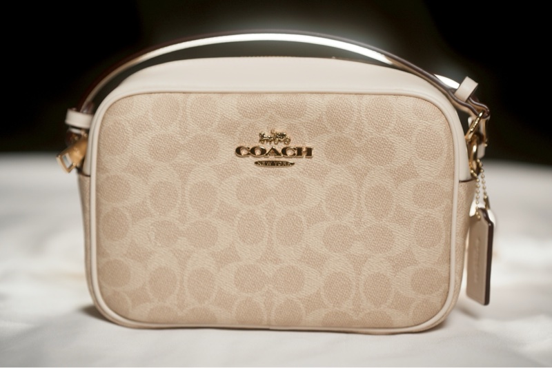 COACH 經典大相機包 斜背包-0