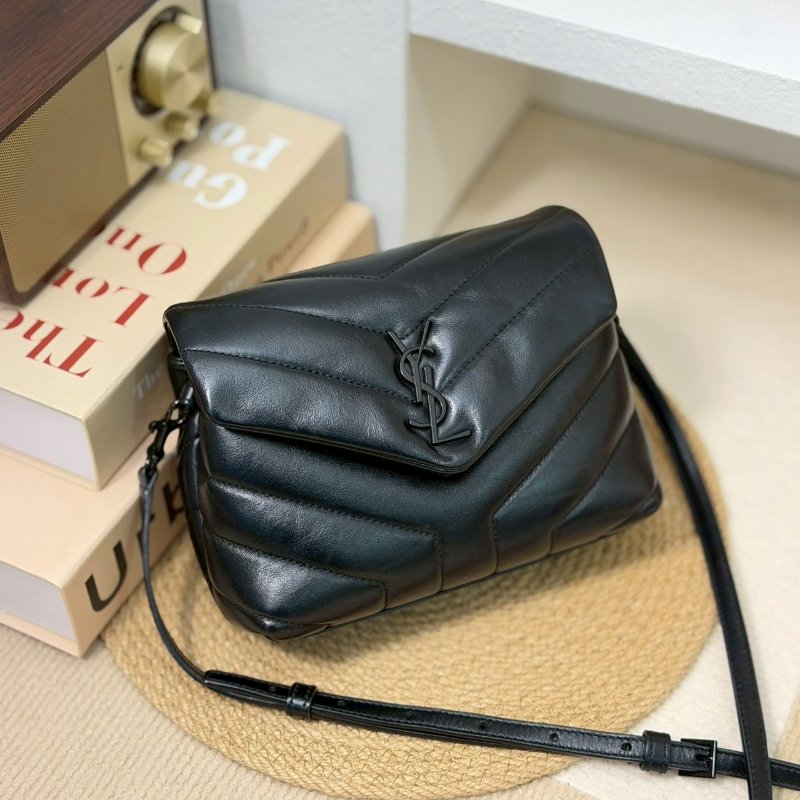 (稀有So Black！好帥😎🖤)🏷YSL 聖羅蘭．Loulou Toy 方胖子-0