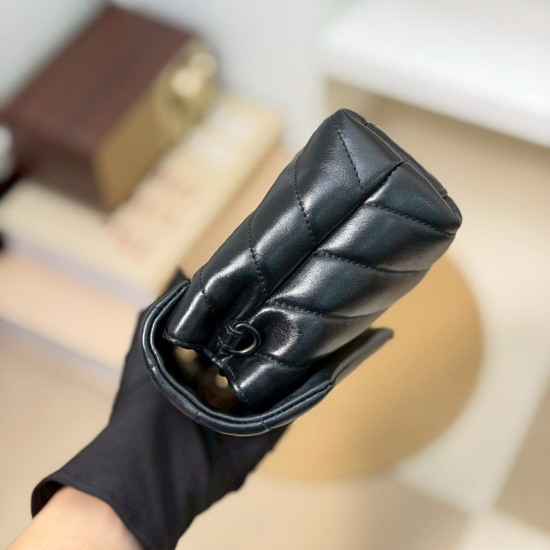 (稀有So Black！好帥😎🖤)🏷YSL 聖羅蘭．Loulou Toy 方胖子-3