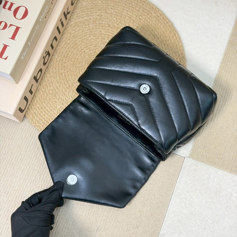 (稀有So Black！好帥😎🖤)🏷YSL 聖羅蘭．Loulou Toy 方胖子-15