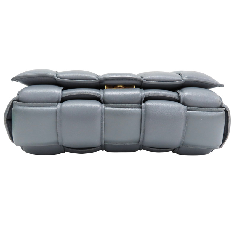 灰色 羊皮編織 Padded Cassette 枕頭包 肩背包【BOTTEGA VENETA BV 寶緹嘉】 717506-3