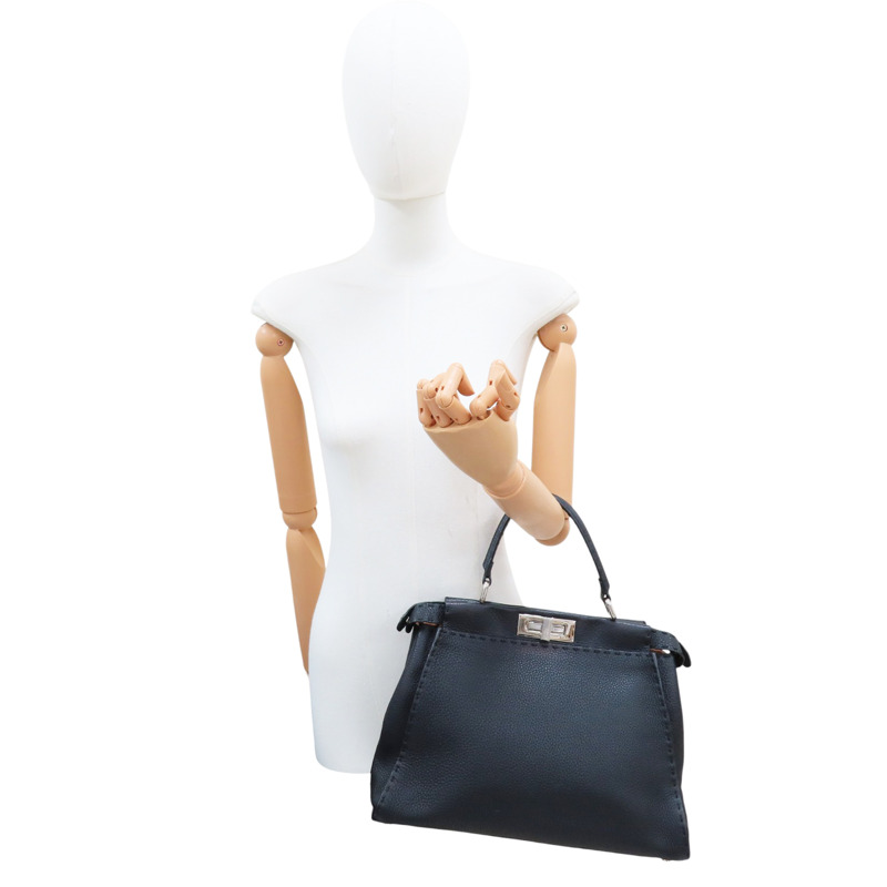 黑色 牛 兩用包【FENDI 芬迪】 8BN226-7