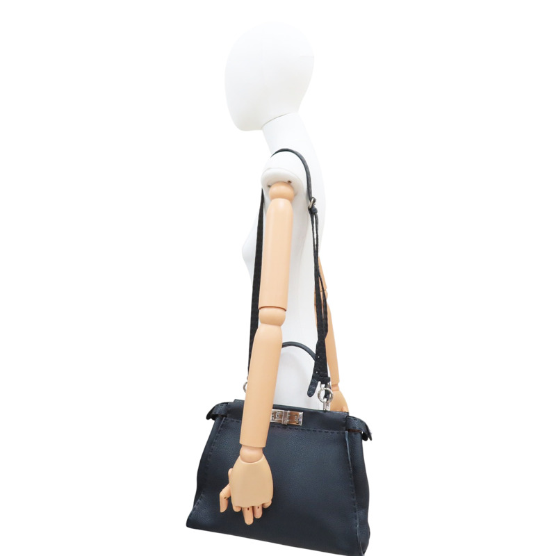 黑色 牛 兩用包【FENDI 芬迪】 8BN226-8