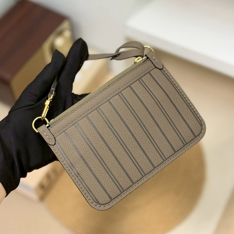 (稀有釋出、大全配✨)🏷LV 路易威登．Neverfull Inside Out MM 雙面小托特 芯片款 M28349-17