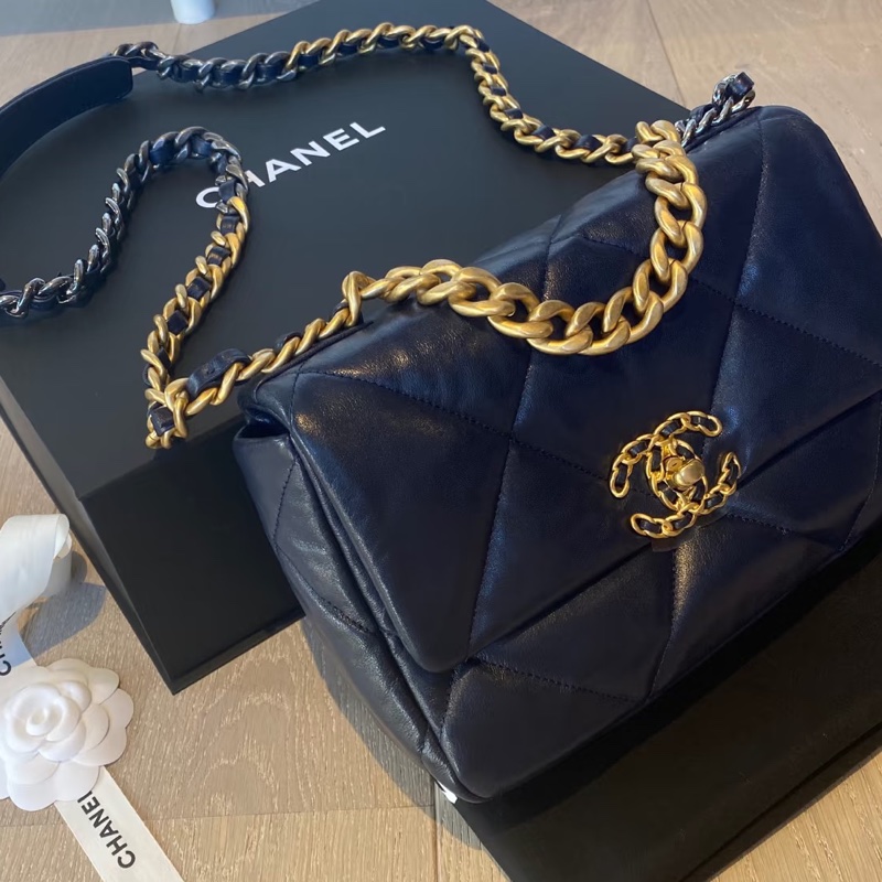 #99新閒置 #櫃上23萬 #全網最低💰 香奈兒深海藍19bag小號-1
