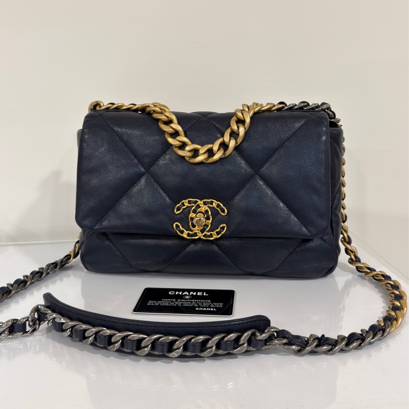 #99新閒置 #櫃上23萬 #全網最低💰 香奈兒深海藍19bag小號-3