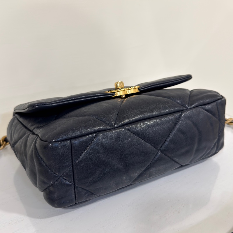 #99新閒置 #櫃上23萬 #全網最低💰 香奈兒深海藍19bag小號-12