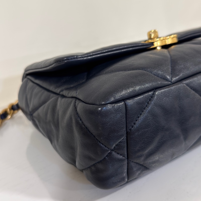 #99新閒置 #櫃上23萬 #全網最低💰 香奈兒深海藍19bag小號-16