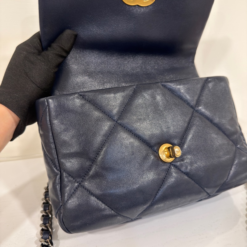 #99新閒置 #櫃上23萬 #全網最低💰 香奈兒深海藍19bag小號-20