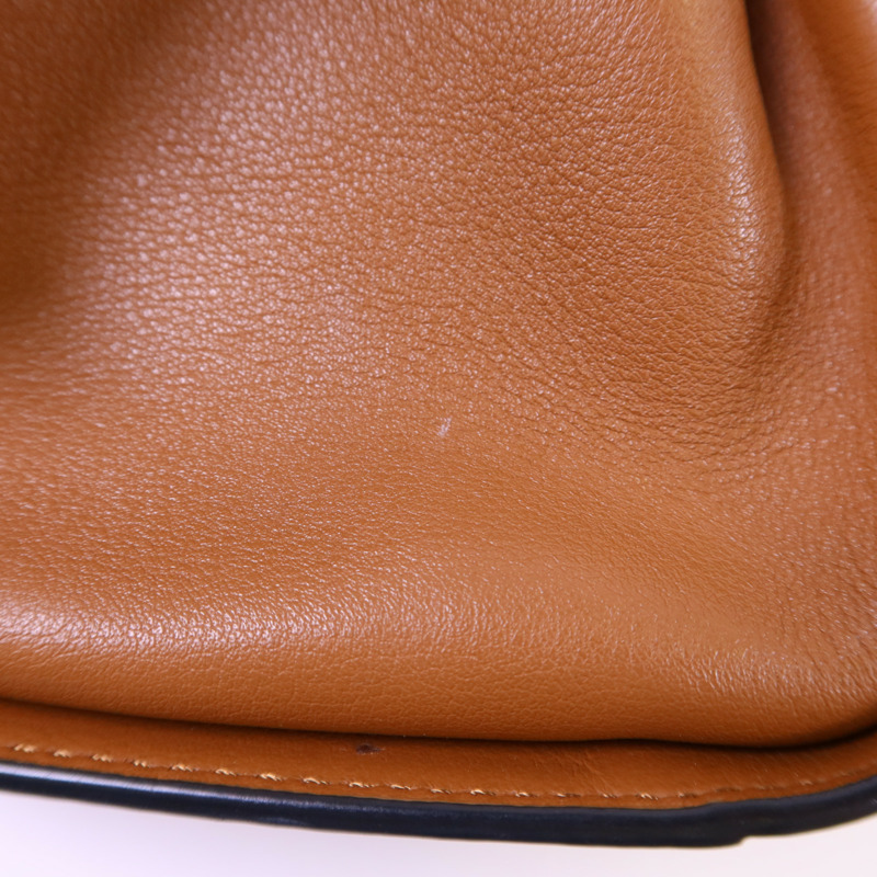 LOEWE 牛皮皮革Mini Hammock Drawstring銀扣手挽肩背兩用袋-15