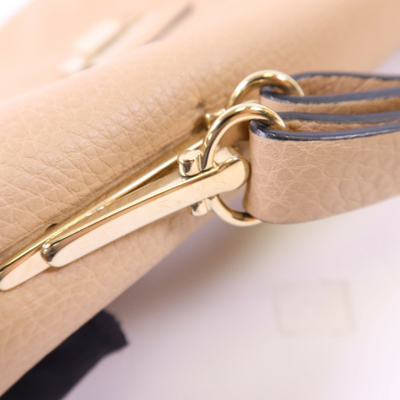 Valentino 牛皮皮革Shoulder Bag金扣肩背袋-10