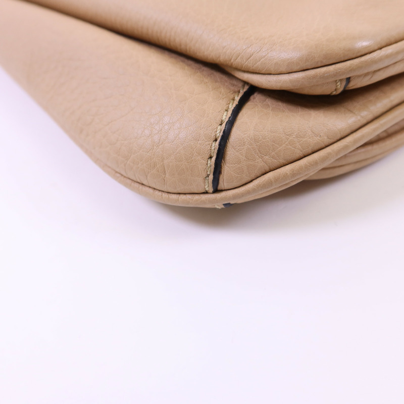 Valentino 牛皮皮革Shoulder Bag金扣肩背袋-12