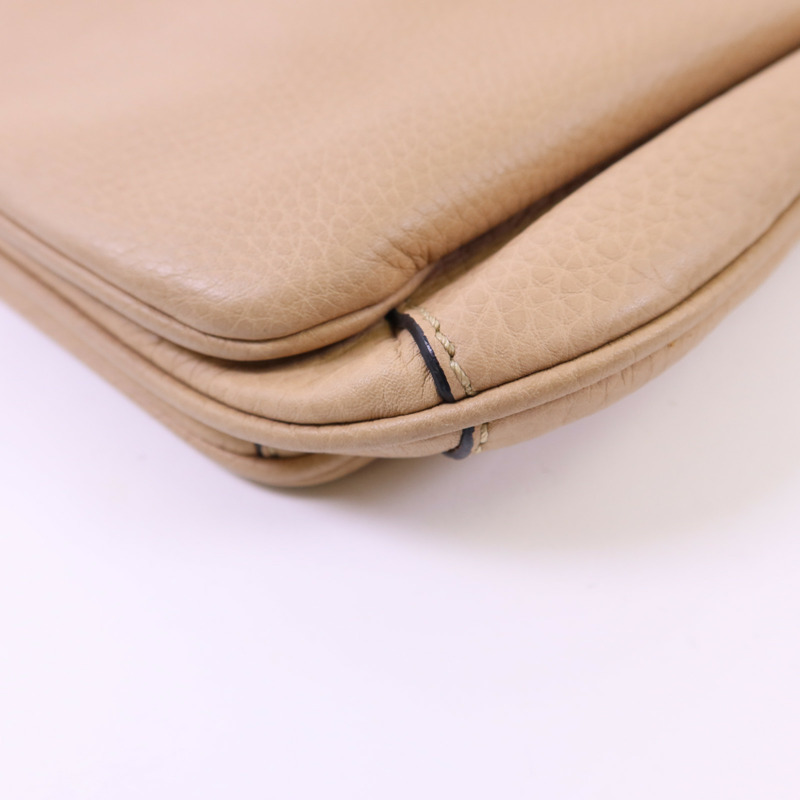 Valentino 牛皮皮革Shoulder Bag金扣肩背袋-13