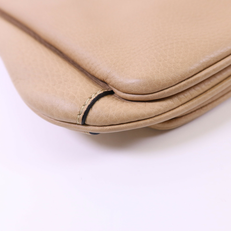 Valentino 牛皮皮革Shoulder Bag金扣肩背袋-14