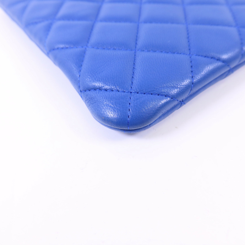 CHANEL 羊皮皮革Pouch銀扣手拿包-9