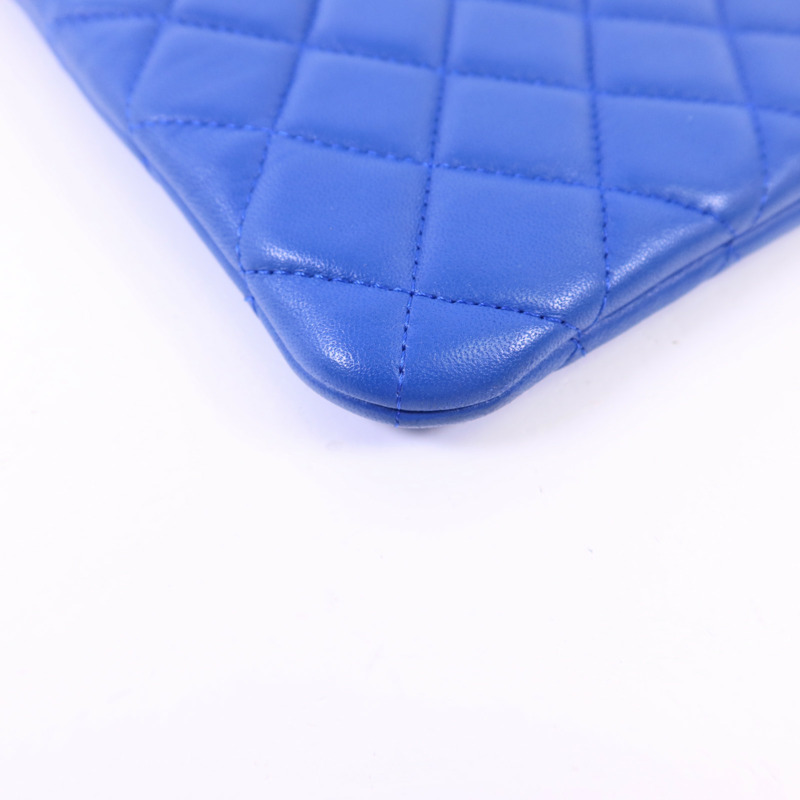 CHANEL 羊皮皮革Pouch銀扣手拿包-11