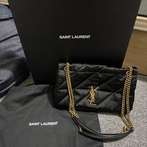 SAINT LAURENT YSL PUFFER 可斜揹肩背 內裡有卡夾