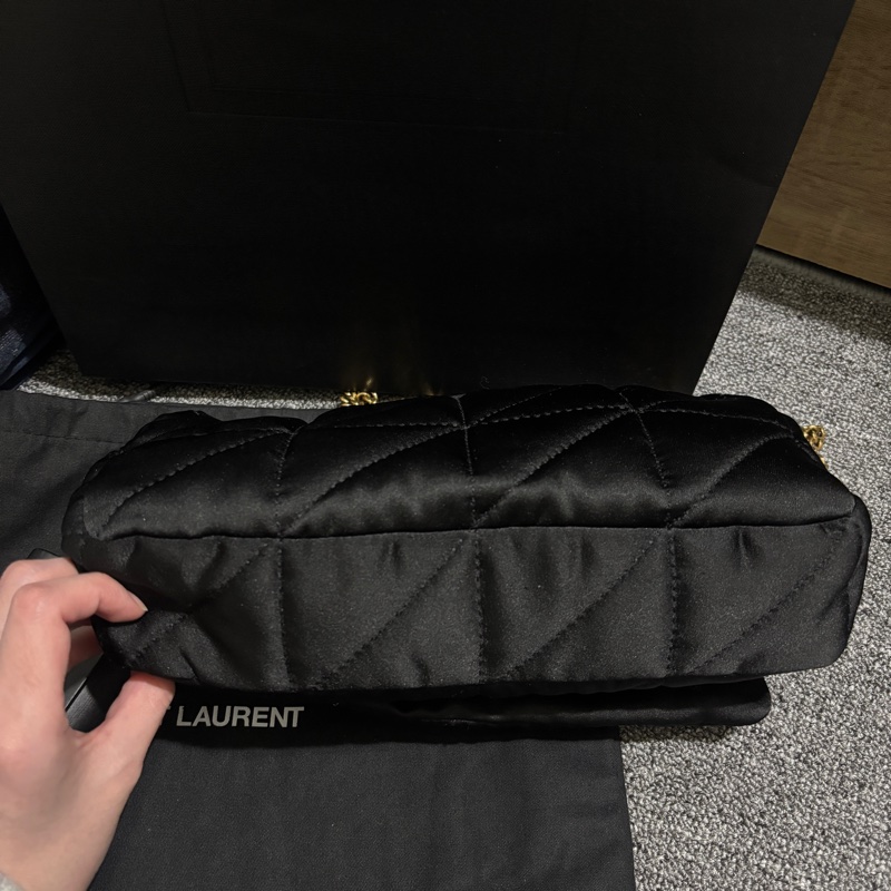SAINT LAURENT YSL 可斜揹肩背 內裡有卡夾 正櫃購入九萬多-5