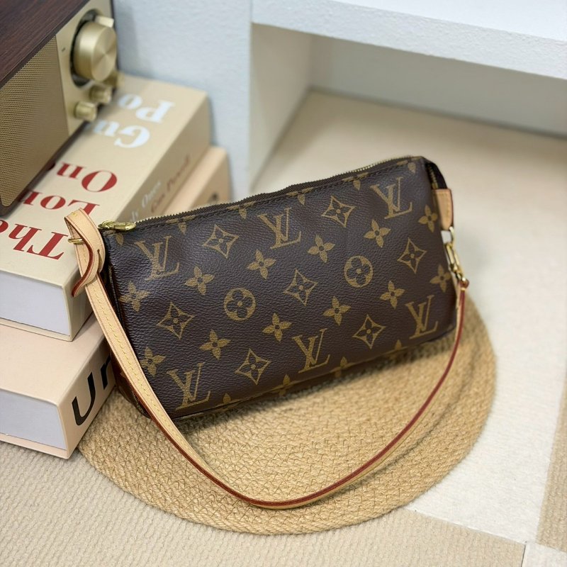 (植蹂革超白超美🤍🤍)🏷LV 路易威登．大麻將 M40712-1