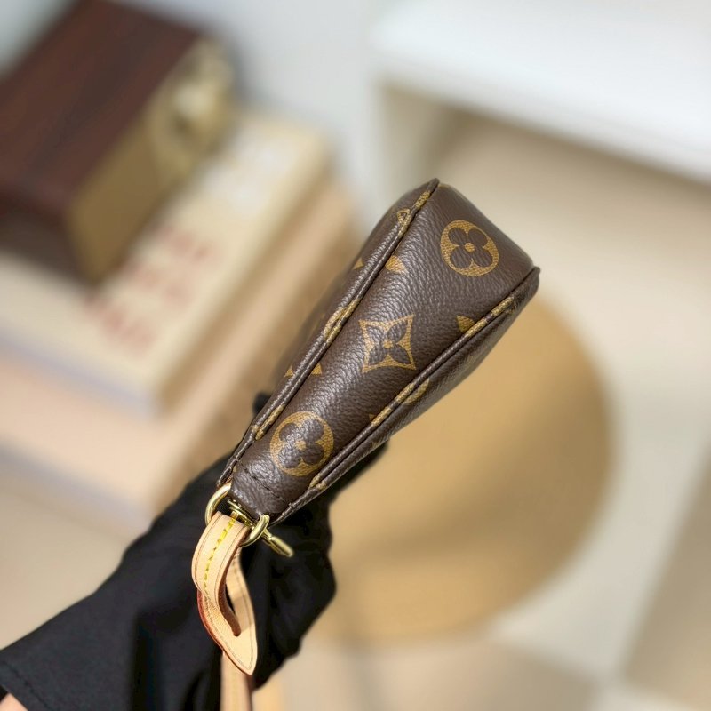 (植蹂革超白超美🤍🤍)🏷LV 路易威登．大麻將 M40712-3