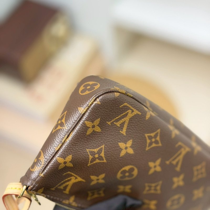 (植蹂革超白超美🤍🤍)🏷LV 路易威登．大麻將 M40712-4