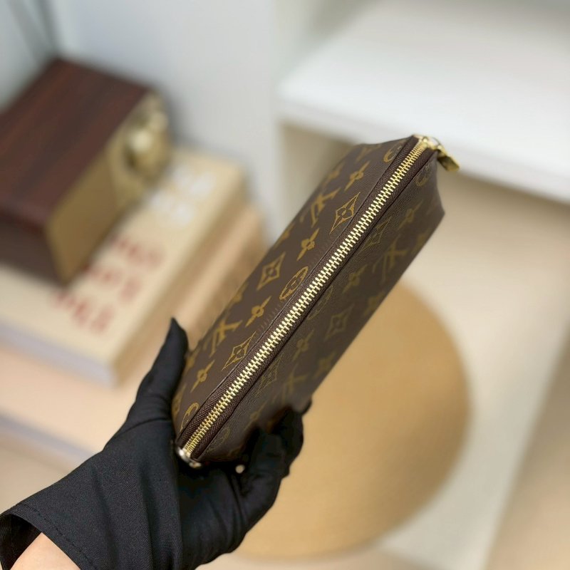 (全新未使用✨✨)🏷LV 路易威登．貝殼化妝包 M47515-9