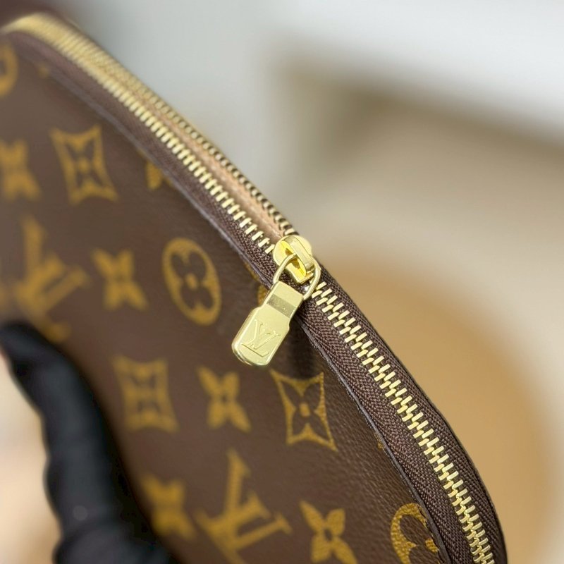 (全新未使用✨✨)🏷LV 路易威登．貝殼化妝包 M47515-10