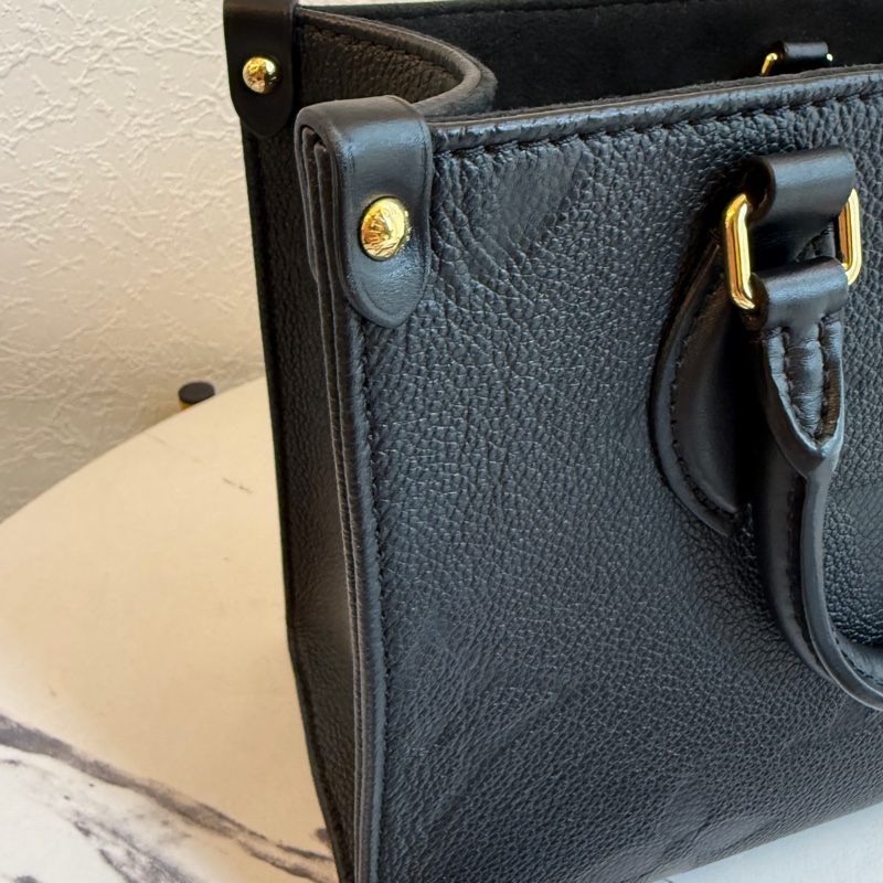 lv on the go pm .黑壓紋全真皮-6