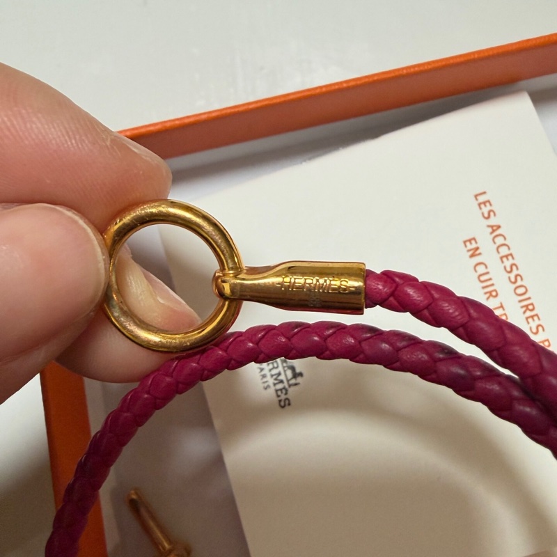 超值 愛馬仕 Hermès 愛馬仕 梅紅編織皮革雙圈手環｜金扣｜附盒/防塵袋-6